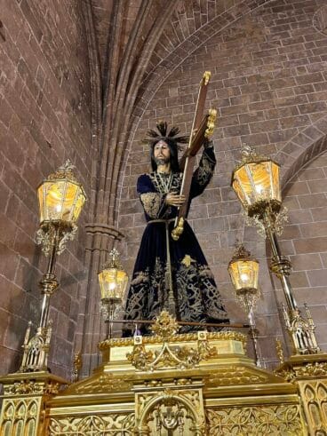Jesús Nazareno en el altar donde permanecerá hasta el 3 de mayo | Foto Cofradía del Nazareno