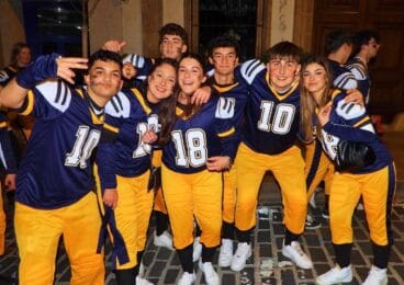 Quintos en el pasacalle adultos Carnaval Xàbia 2025