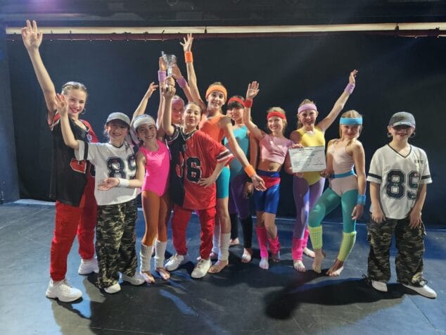 Imagen: Bailarinas de Endanza que concursaron en el CND España 2025