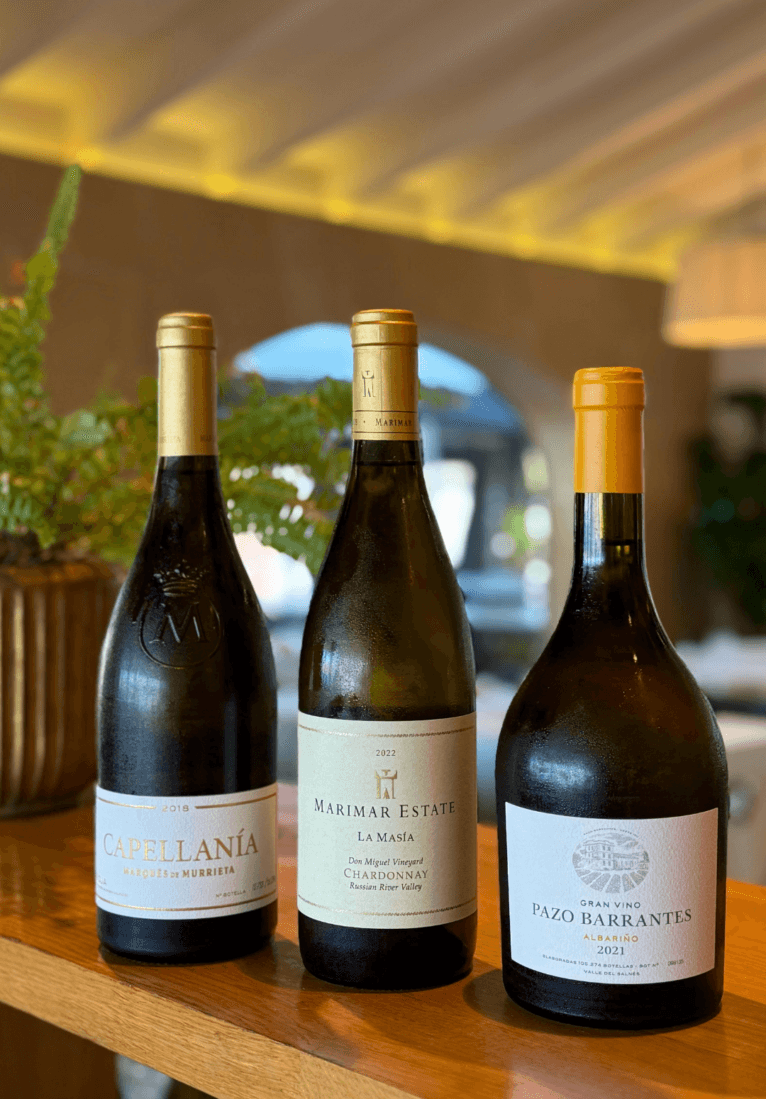 Chardoney, Albariños o verdejos en la bodega de Restaurante La Perla