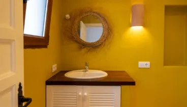 Espacios de baño prácticos y bien distribuidos
