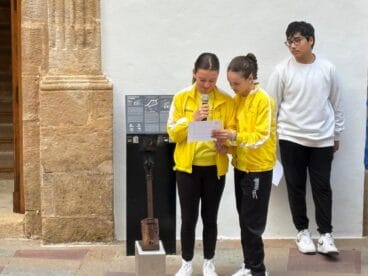 Lectura del manifiesto por los deportistas de Xàbia