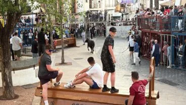 Primera sesión de Bous al carrer en las fiestas del Nazareno 2025 (24)
