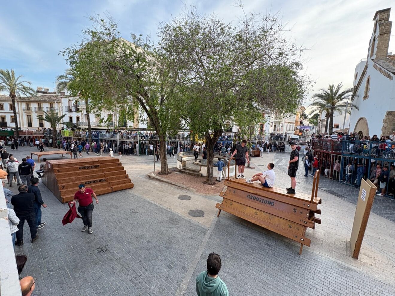Primera sesión de Bous al carrer en las fiestas del Nazareno 2025 (35)