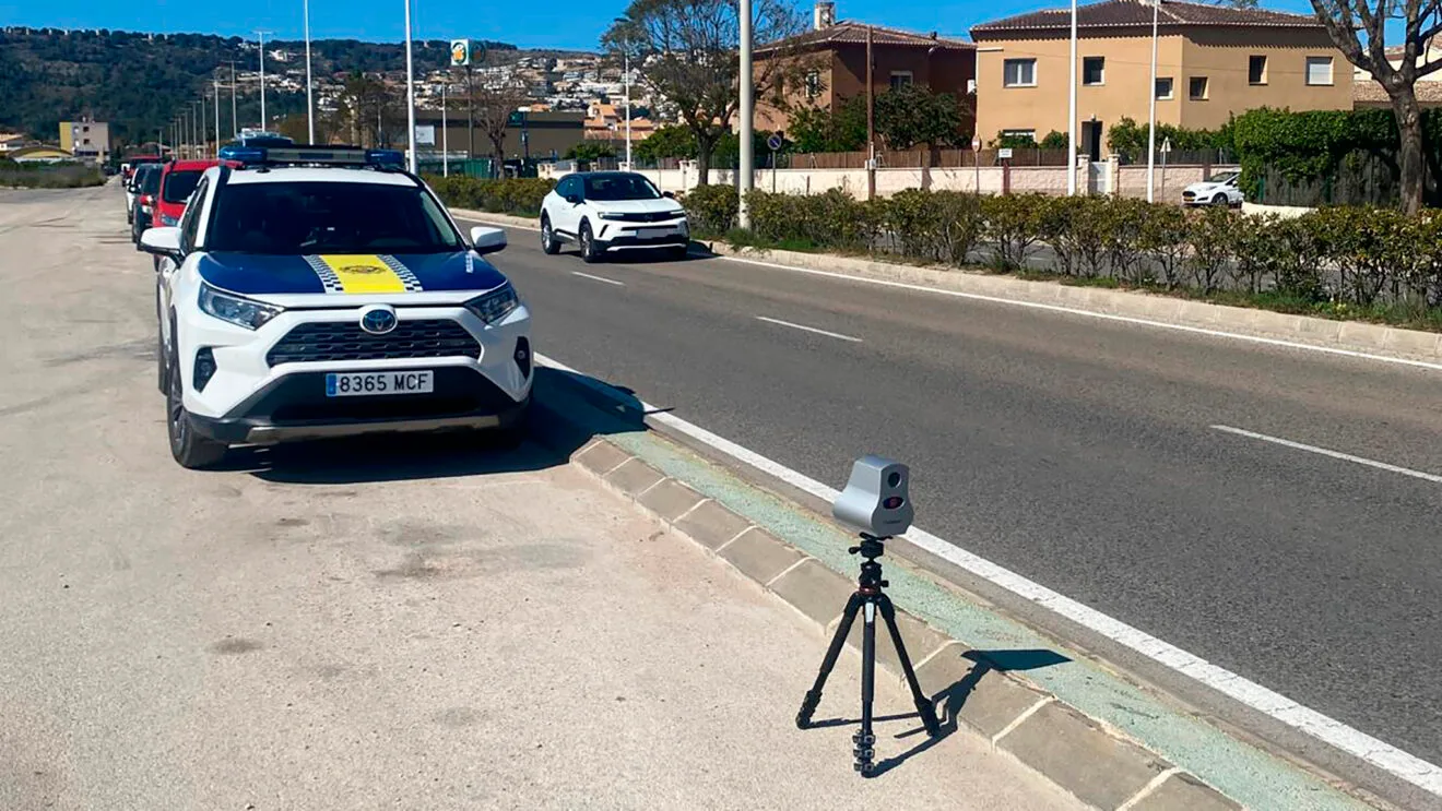 Radar durante un control de velocidad en Xàbia