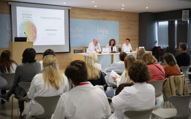 Imagen: Acto de presentación del libro