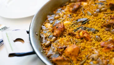 Arroces cocinados con fuego de leña