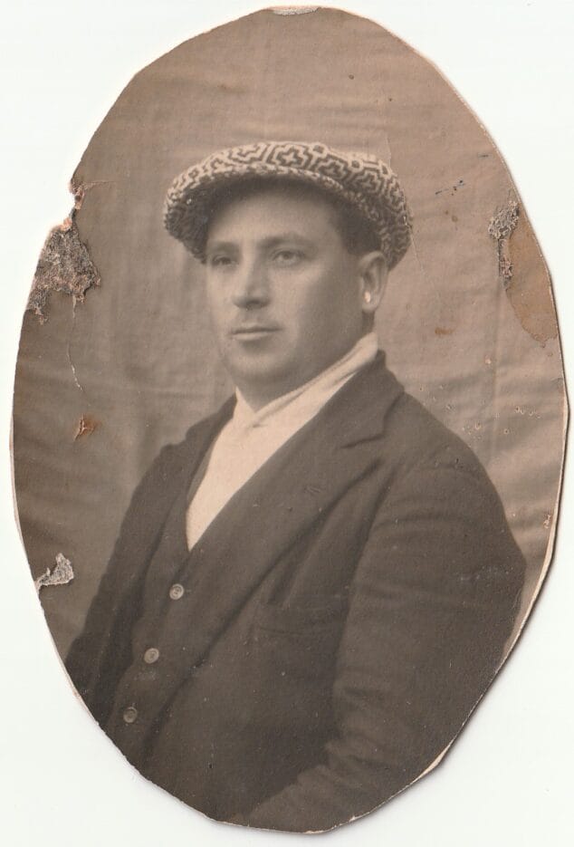 Imagen: Bartolomé Vallés Mata en los años 20. Archivo Familia Sendra-Vallés