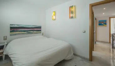 Dormitorio principal_ amplitud y serenidad con estilo propio