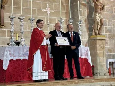 Entrega de diplomas por parte de la Cofradía del Nazareno (16)