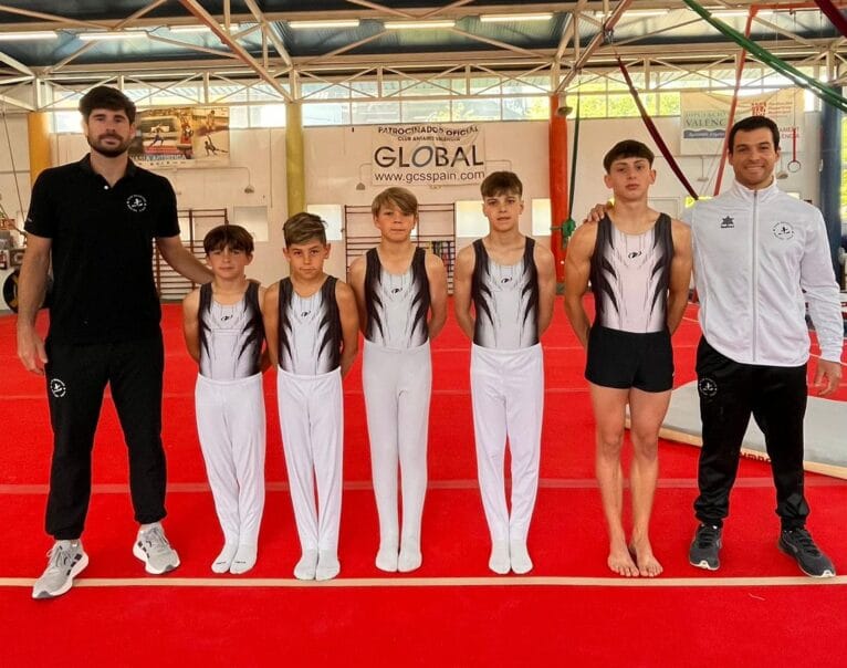 Gimnastas del CD Montgó Xàbia en el Campeonato (1)