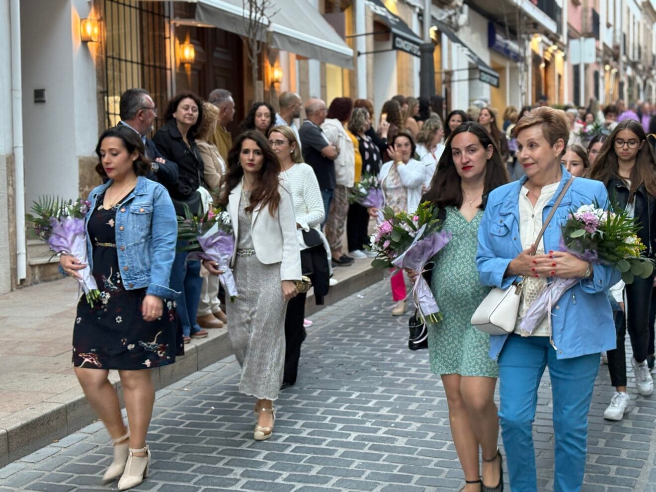 Ofrenda de flores a Jesús Nazareno Xàbia 2025 (19)