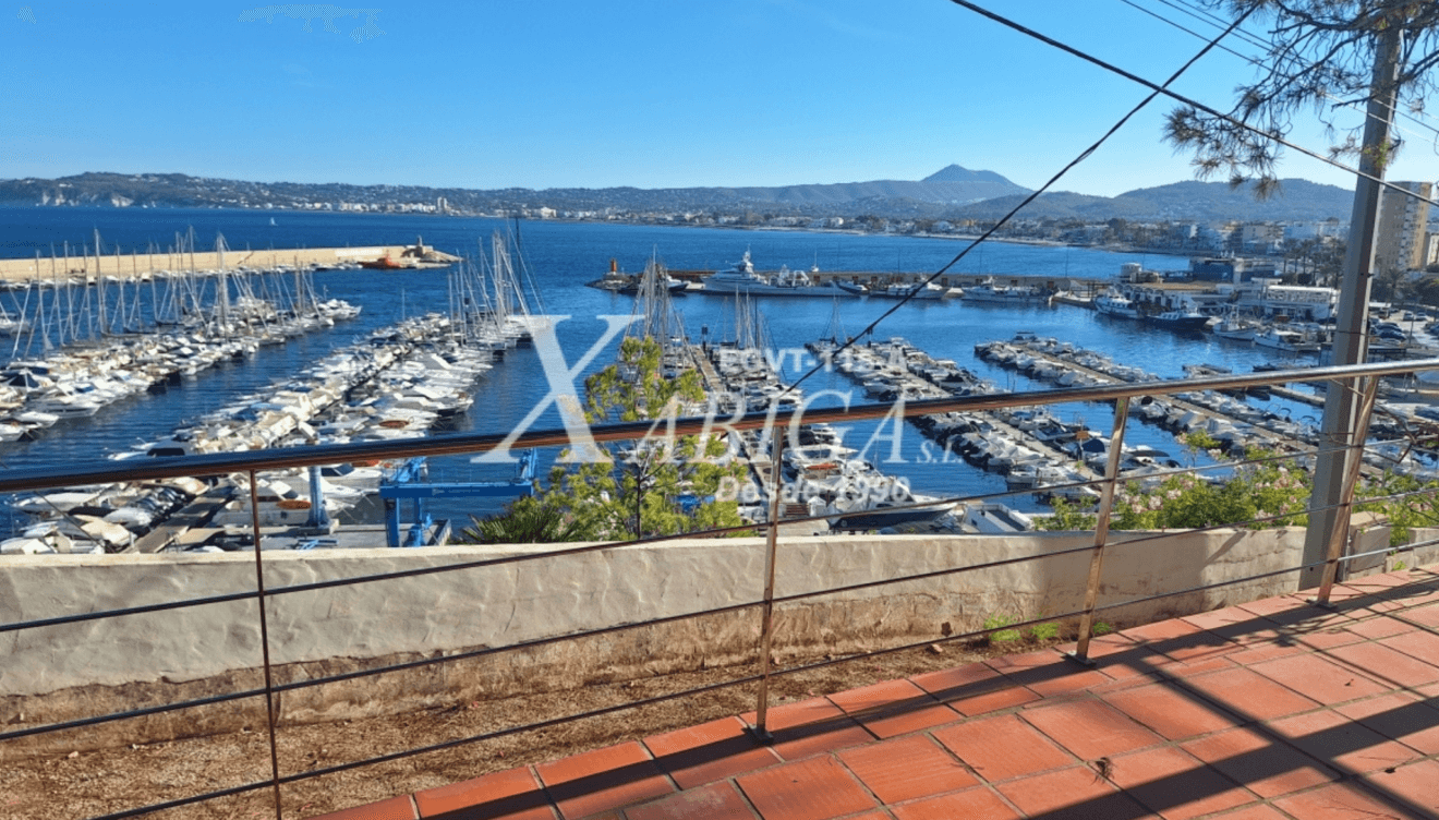 Vistas al puertodesde el chalet