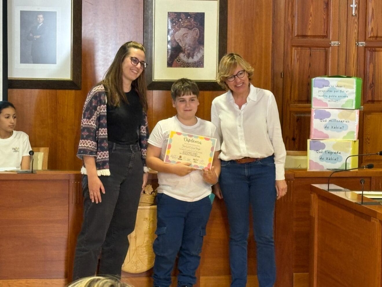 WhatsApLos consellers infantiles reciben su diploma de compromiso en el final de cursop Image 2025-05-21 at 10.36.46 (10)