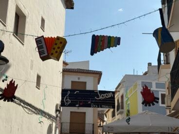 Calles engalanadas en Xàbia  (4)