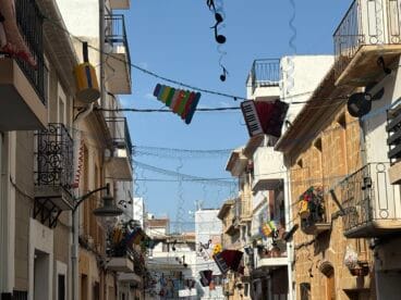 Calles engalanadas en Xàbia. Calle Jesús Nazareno