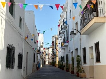 Calles engalanadas Fogueres Xàbia 2025 (8)