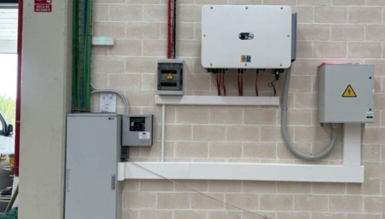 Conoce todas las ventaja de instalar paneles solares en naves industriales