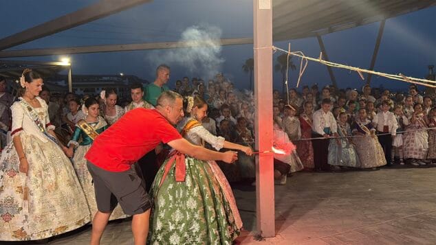 Imagen: Laia Sedeño inicia la Cremà de la Foguera infantil 2025