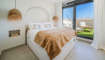 Descubre toda la luz que entra por sus ventanales