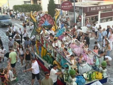 Desfile de Carrozas Fogueres Xàbia 2025