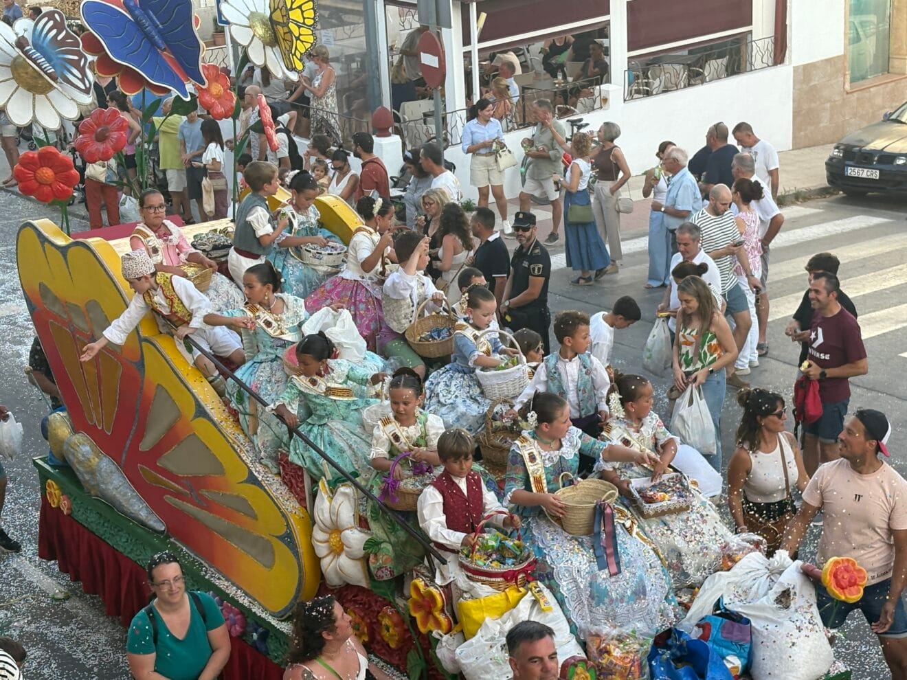 Desfile de Carrozas Fogueres Xàbia 2025 (15)