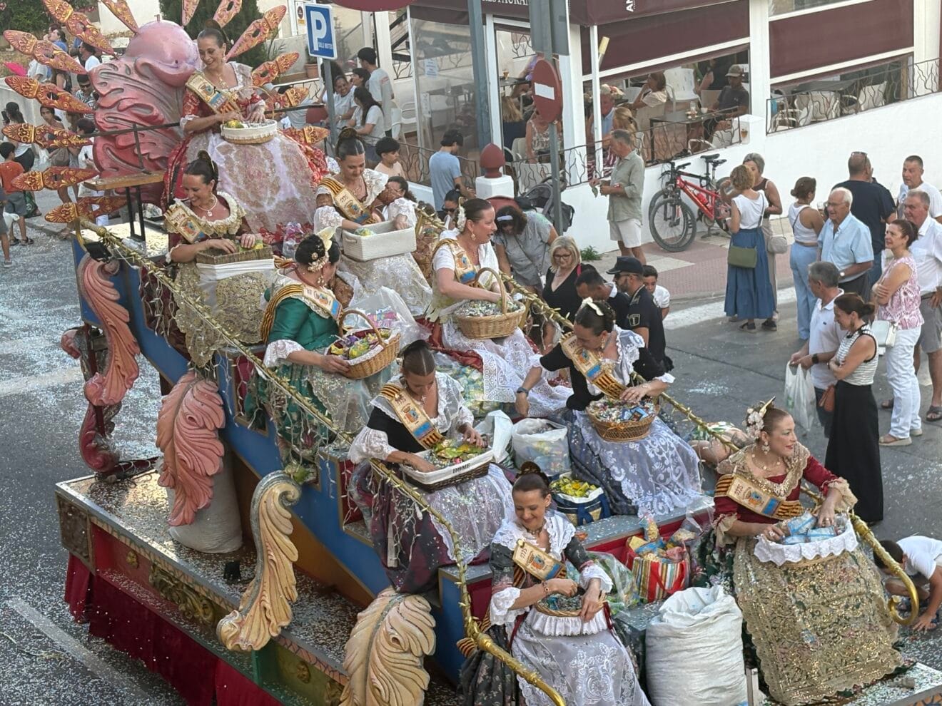 Desfile de Carrozas Fogueres Xàbia 2025 (19)