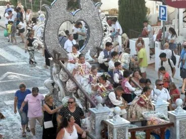 Desfile de Carrozas Fogueres Xàbia 2025 (3)