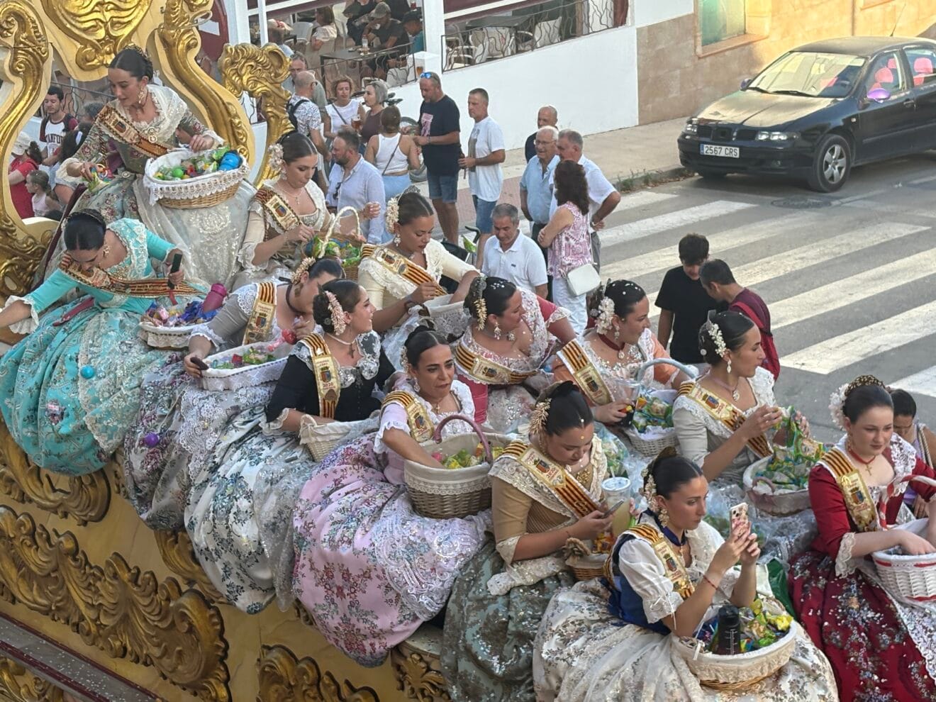 Desfile de Carrozas Fogueres Xàbia 2025 (37)