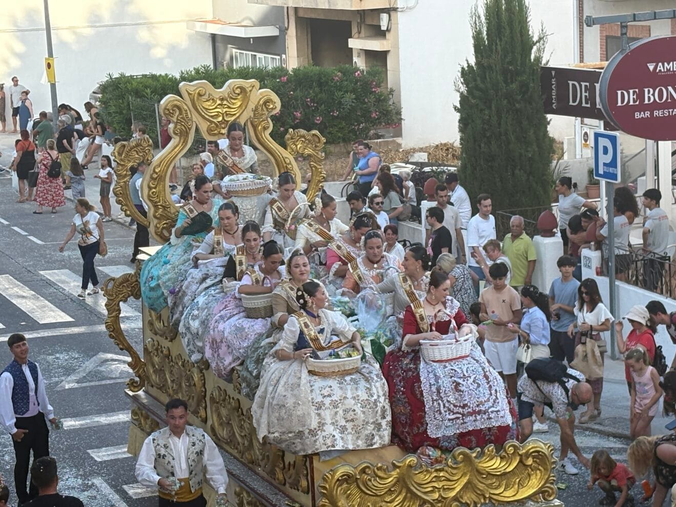 Desfile de Carrozas Fogueres Xàbia 2025 (39)