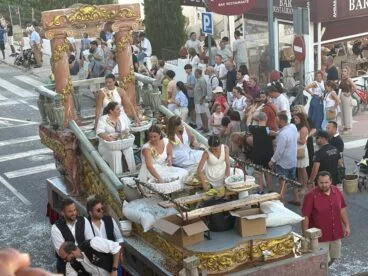 Desfile de Carrozas Fogueres Xàbia 2025 (41)
