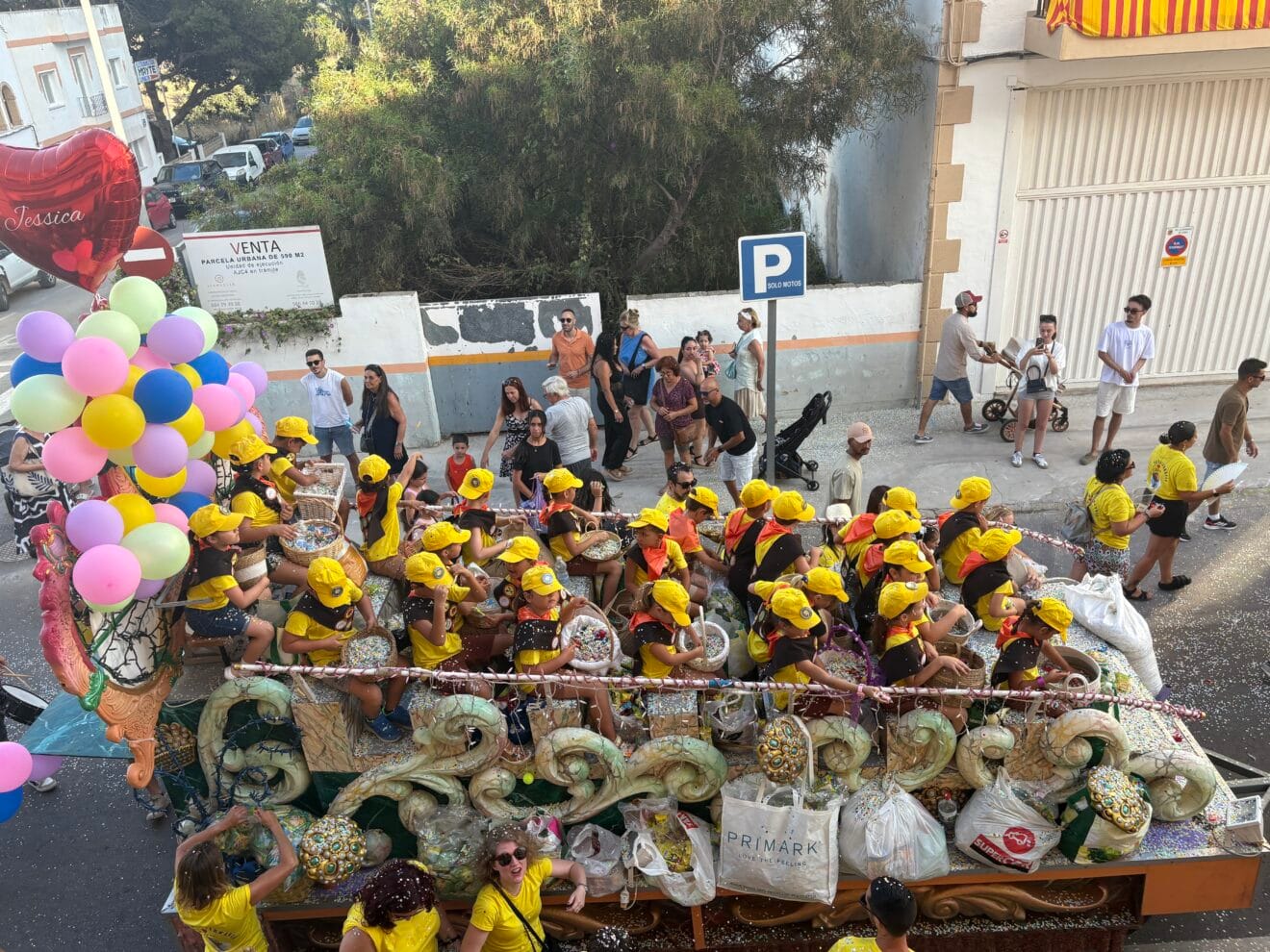 Desfile de Carrozas Fogueres Xàbia 2025 (44)