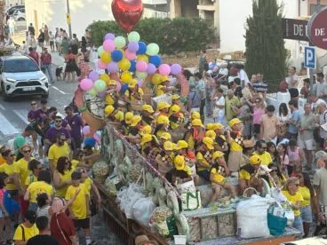 Desfile de Carrozas Fogueres Xàbia 2025 (46)