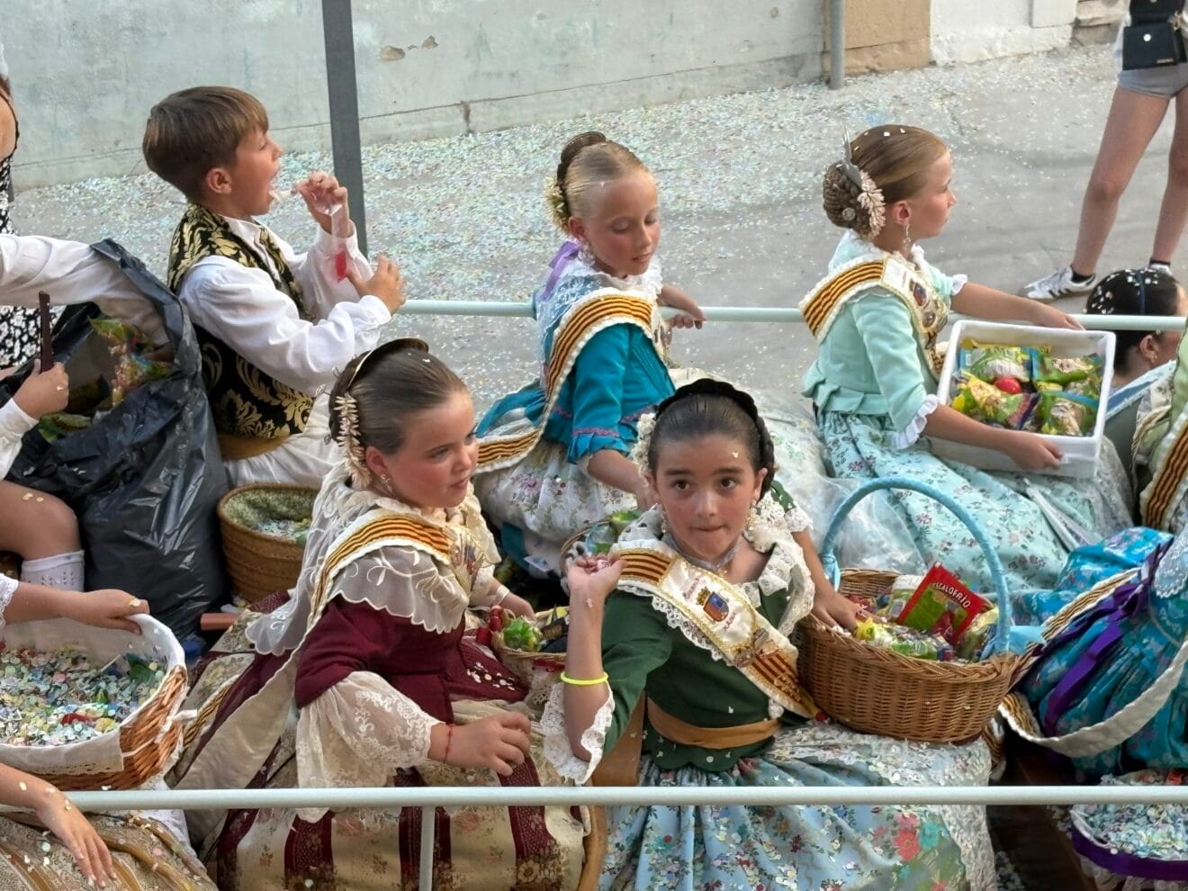 Desfile de Carrozas Fogueres Xàbia 2025 (5)