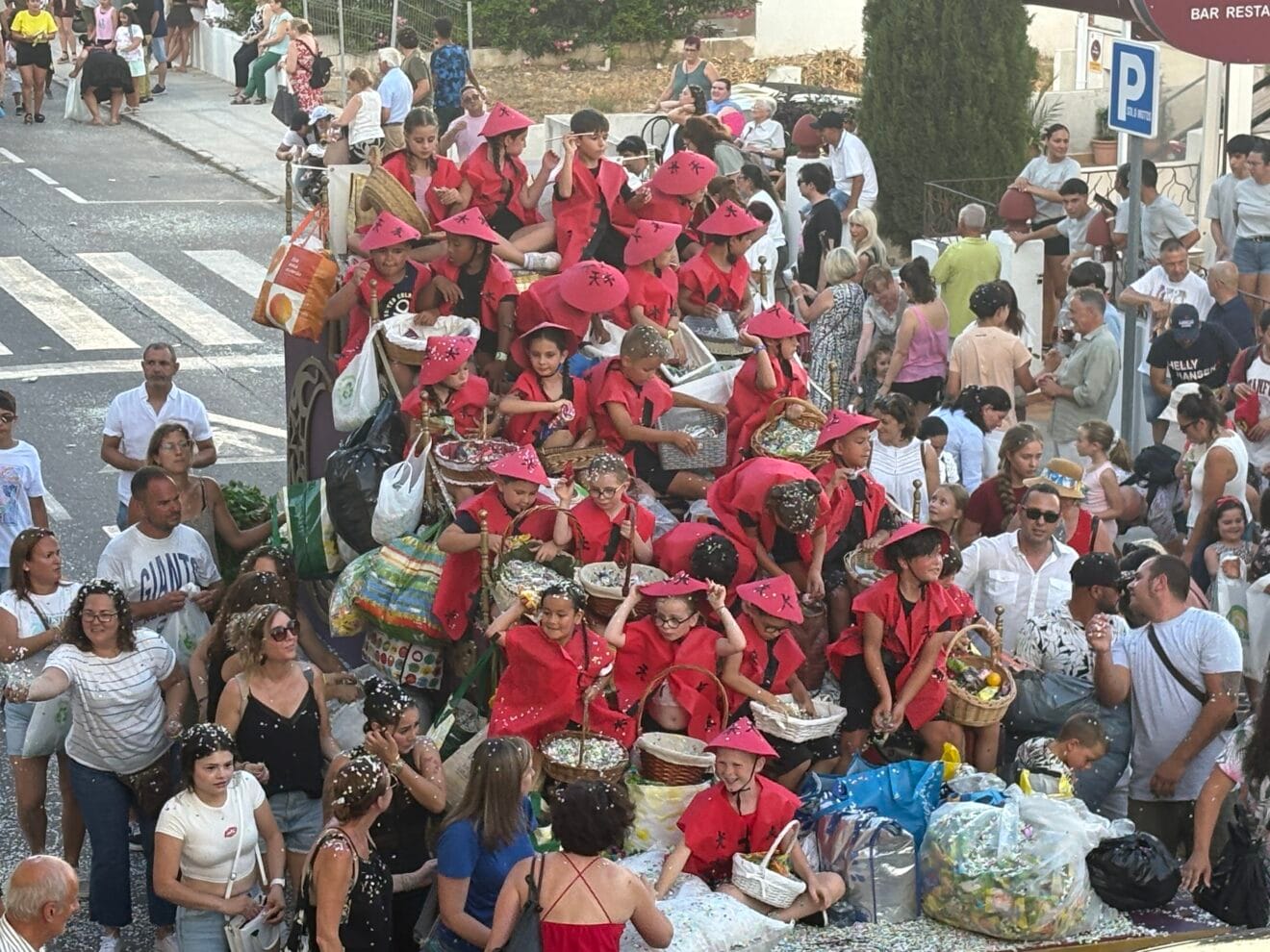 Desfile de Carrozas Fogueres Xàbia 2025 (50)