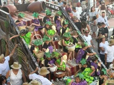 Desfile de Carrozas Fogueres Xàbia 2025 (51)