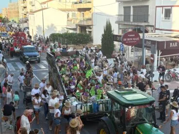 Desfile de Carrozas Fogueres Xàbia 2025 (52)