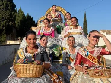 Desfile de Carrozas Fogueres Xàbia 2025 (58)