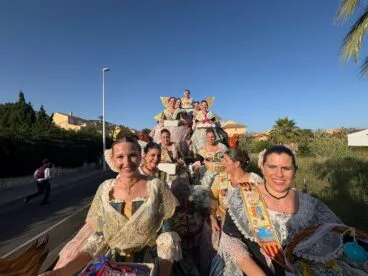Desfile de Carrozas Fogueres Xàbia 2025 (63)