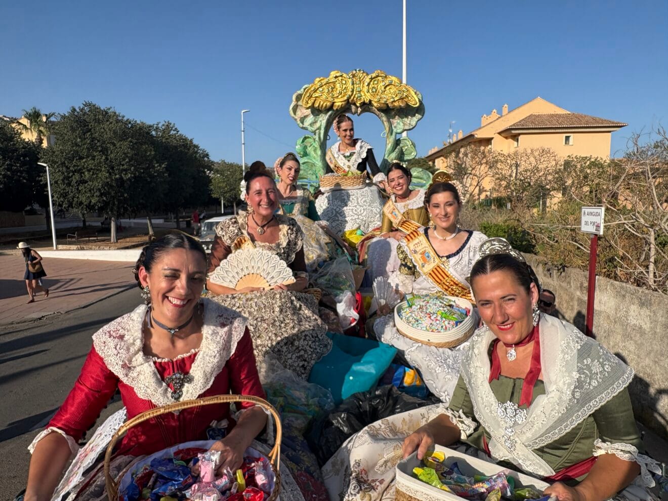 Desfile de Carrozas Fogueres Xàbia 2025 (65)