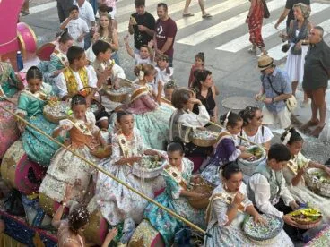 Desfile de Carrozas Fogueres Xàbia 2025 (8)