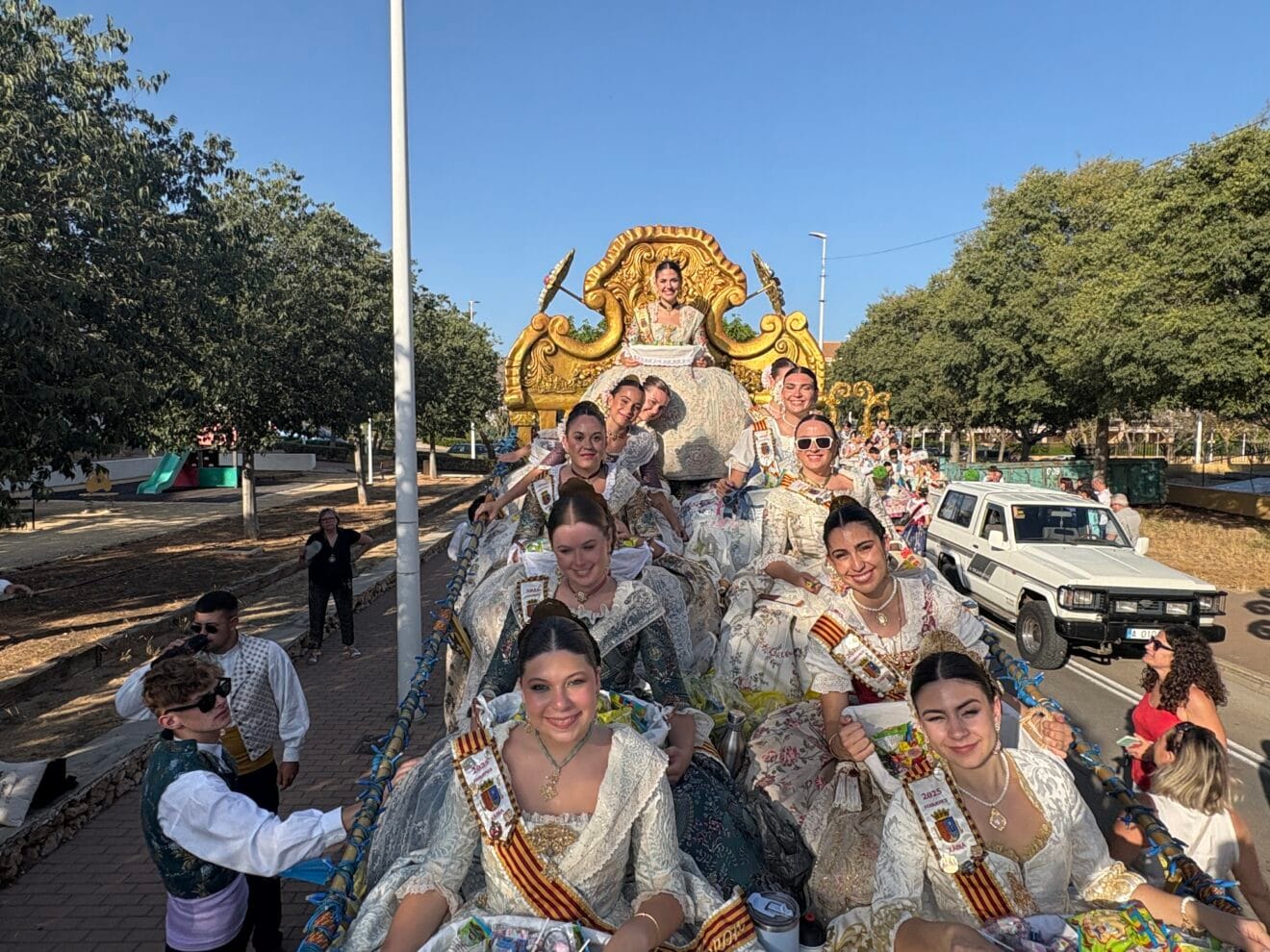 Desfile de Carrozas Fogueres Xàbia 2025 (80)