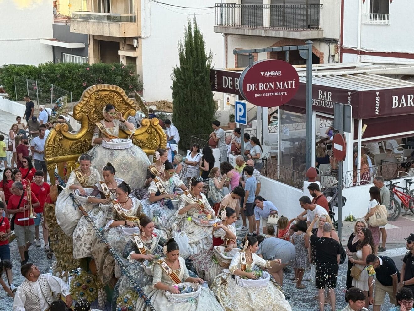 Desfile de Carrozas Fogueres Xàbia 2025 (90)