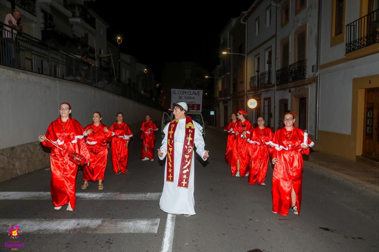 Desfile de Peñas en Fogueres Xàbia 2025