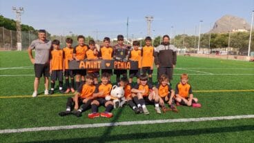 El equipo alevín ‘A’ de segundo año de la Penya La Marina se proclama campeón de Liga (3)