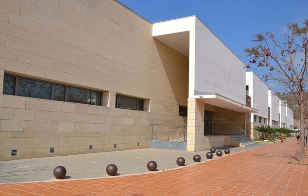 Imagen: Entrada del IES La Mar de Xàbia