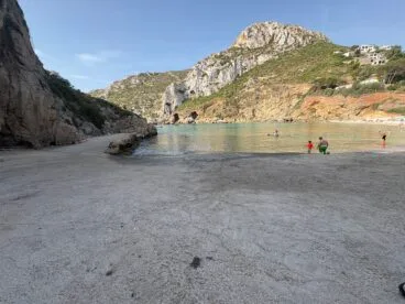 Zona del embarcadero que quiere convertirse en espacio de descanso y mirador