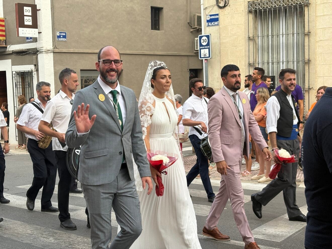 Ofrenda de flores a Sant Joan Xàbia 2025