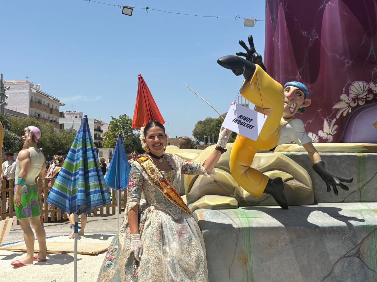 La Reina Major de Fogueres Xàbia 2025 indulta al ninot