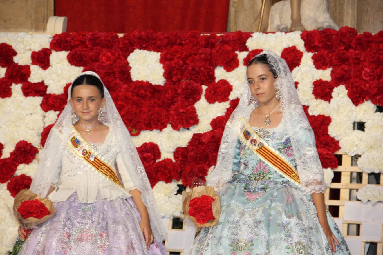 Ofrenda de flores a Sant Joan Fogueres Xàbia 2025 (101)